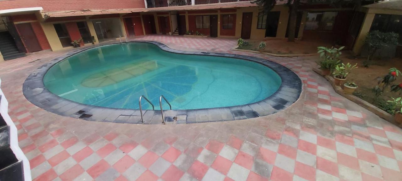 Suvarna Regency Hasszan Kültér fotó