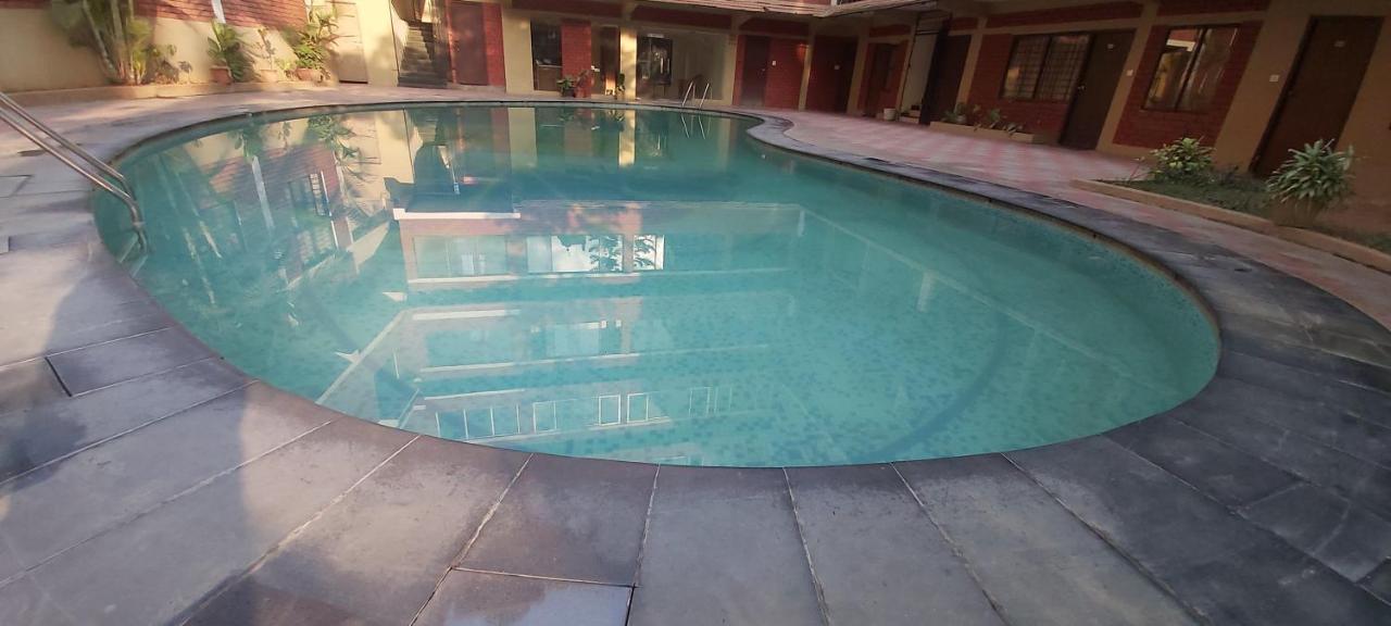 Suvarna Regency Hasszan Kültér fotó