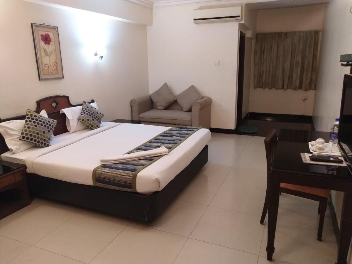 Suvarna Regency Hasszan Kültér fotó